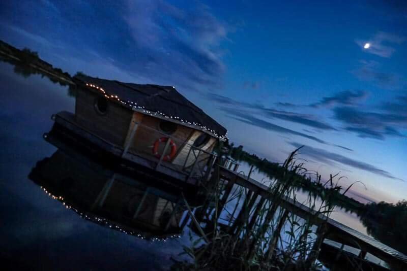 Chalet Flottante Millenium *